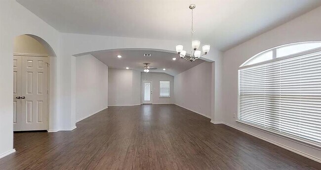 Photo - 1828 T H Johnson Dr