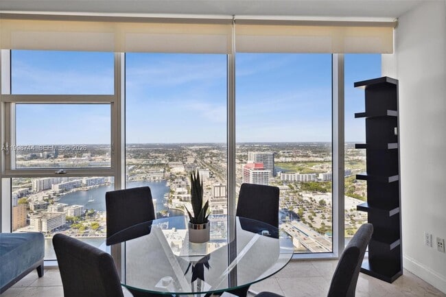 Photo - 1830 S Ocean Dr Unidad 4907