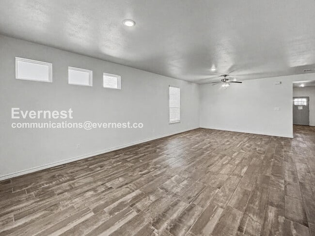 Photo - Limited Time Special Offer / 4 Bed, 3 Bath Home with Garage / Pet-Friendly / Vouchers Accepted / ...