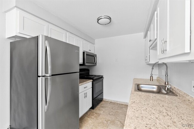 Photo - 328 Village Blvd N