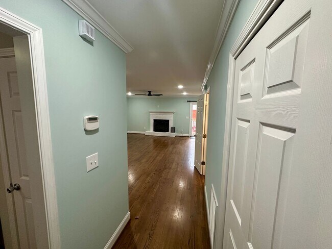 Photo - Beautifully Updated Townhome in the Heart of Clemson Unit 01