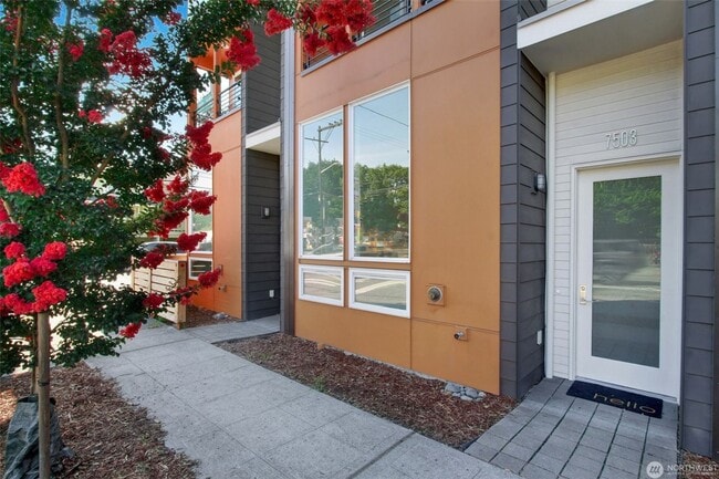 Photo - 2Bd/2Ba Seattle Townhouse