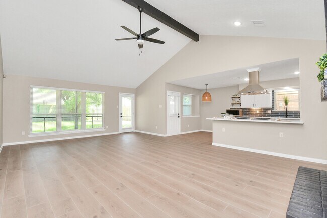 Photo - 10550 Emnora Ln