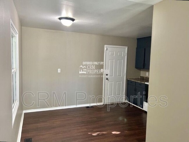 Photo - 5243 Ruskin Pl W