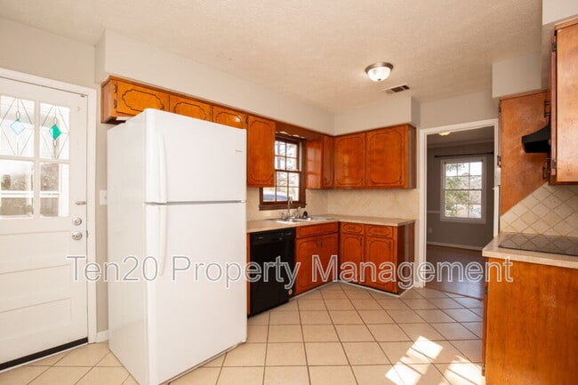 Photo - 2642 White Chapel Dr
