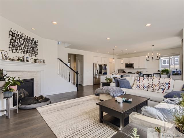 Photo - 664 Tiger Lily Way