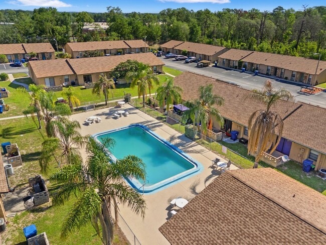 Photo - 7124 Barclay Ave