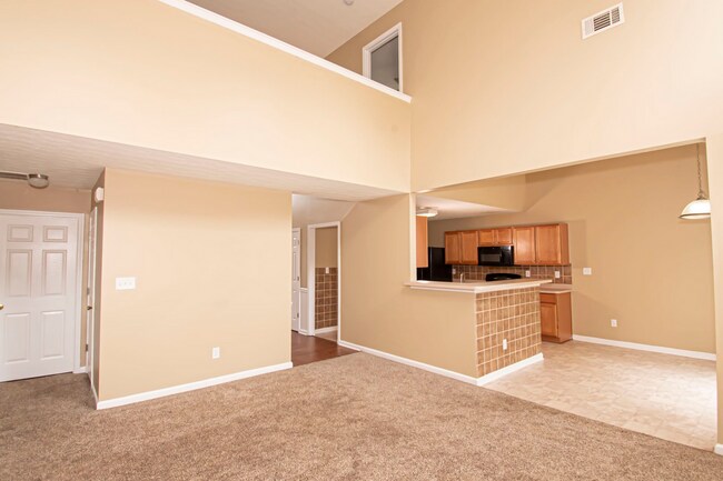 Photo - Beautiful 3 Bed, 2 Bath In Well Maintaine Community