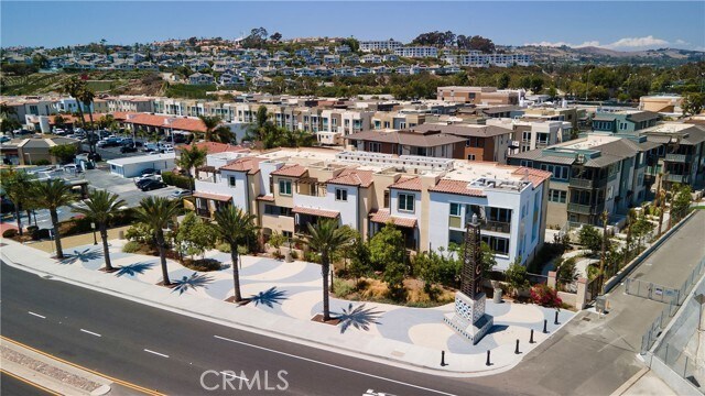 1523 Doheny