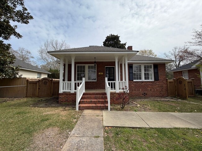 Photo - Cozy 2/1 Brick House in Celanese- $1,250