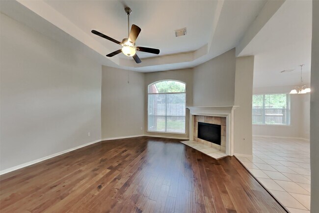 Photo - 18 Vista Mill Pl