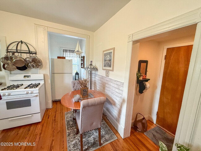 Photo - 47 Burlington Ave Unit 3