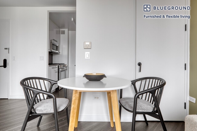 Photo - 250 E Houston St Unit SI FL10-ID150