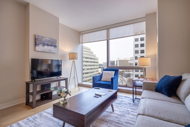 Photo - 355 Atlantic St Unidad FL10-ID1050444P