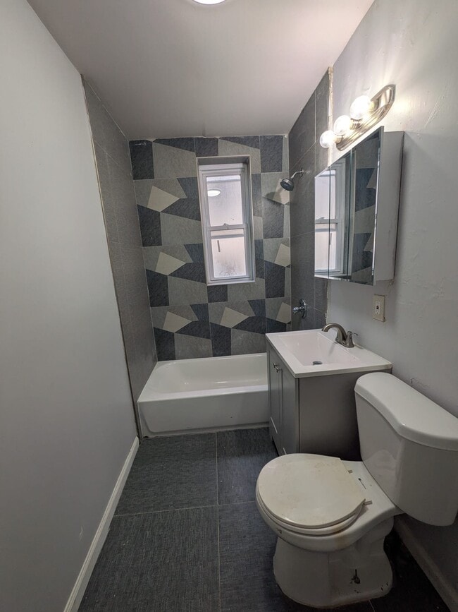 Photo - 123 Wade St