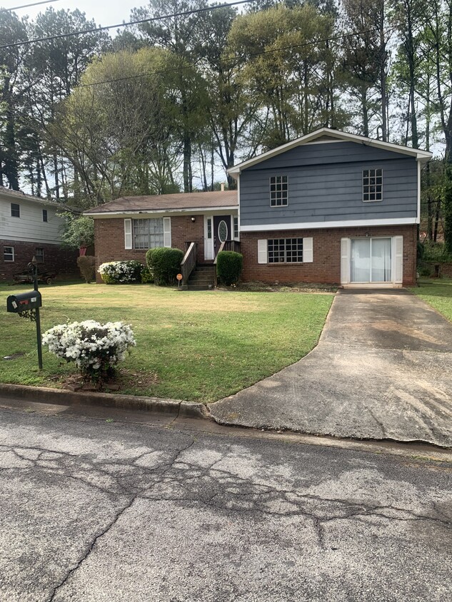 Photo - 2163 Hilton Dr (Decatur, GA)