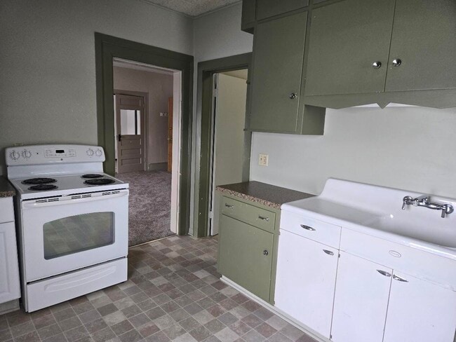 Photo - 135 W Michigan Ave