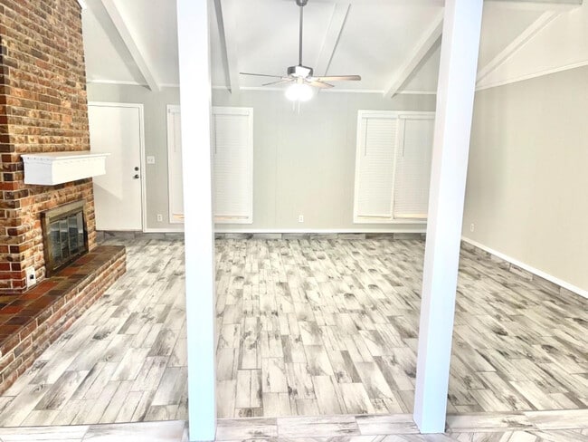 Photo - 4601 76th St