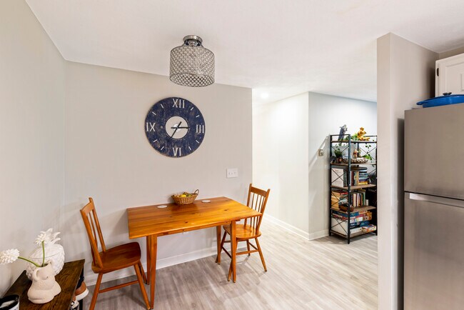 Photo - 205 Great Rd Unit A7