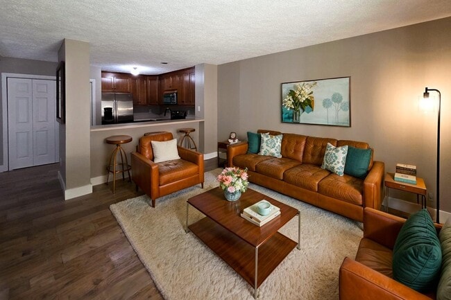 Photo - 800 Meadowview Dr Unit #2