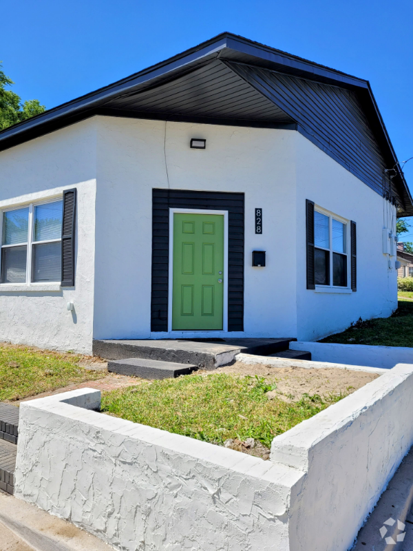 Building Photo - 828 Campbell St Rental