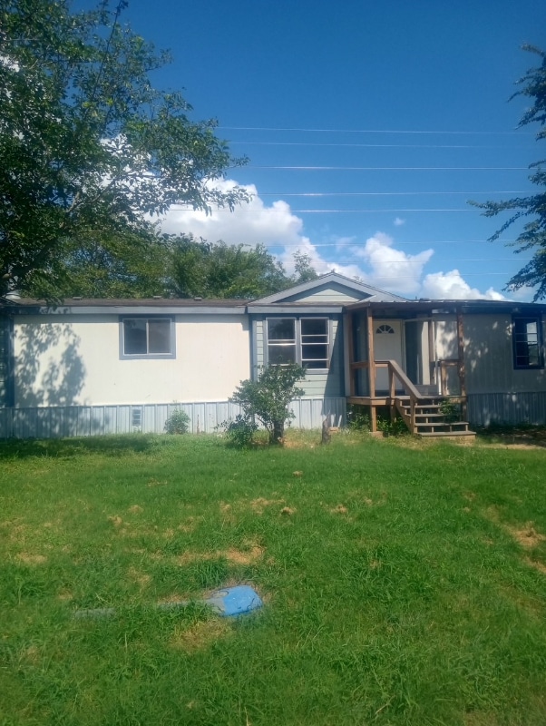Photo - 412 Greenfield Dr House