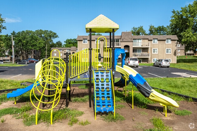 Concord Square Apartments - Playground - Concord Sq Apartments