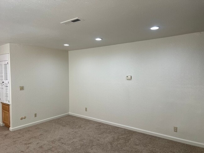 Photo - 2526 I St Unit 2526 I Street  B