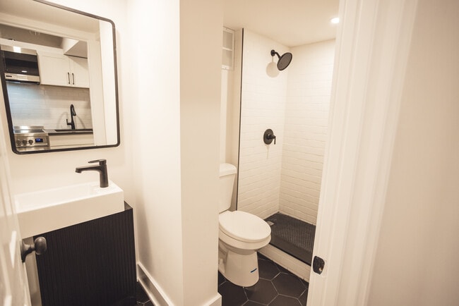 Photo - Albemarle Studio Apartments