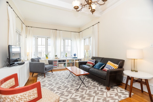 Photo - 1111 Superior Street Unidad 1