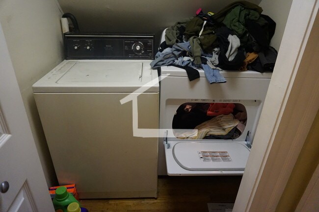 671 Washington St Unit 2