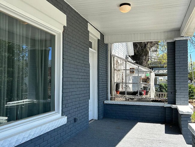 Photo - 1154 Jefferson Ave Unit 1