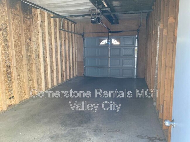 Photo - 516 10th Ave SE