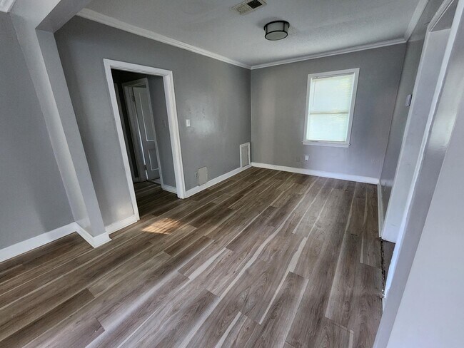 Photo - 2067 Blakewood Pl