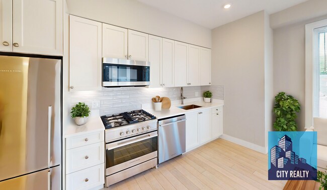 194 Green St Unit 207