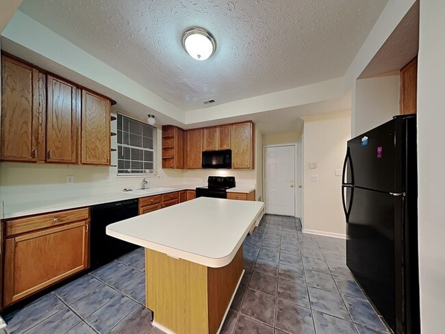 Photo - 1049 Springwater Cir