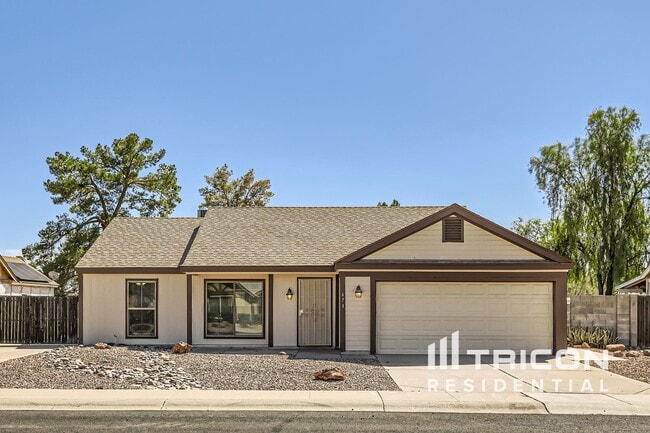 Photo - 673 E Estrella Dr