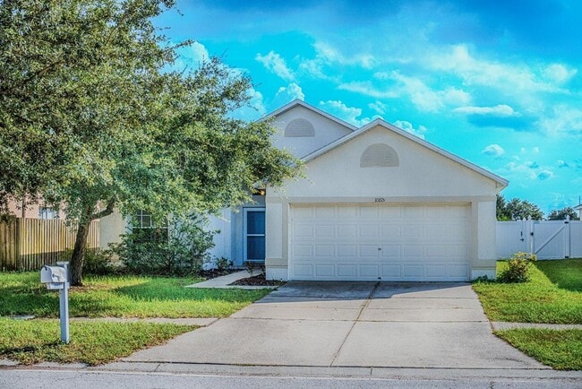 Building Photo - 10815 Lakeside Vista Dr