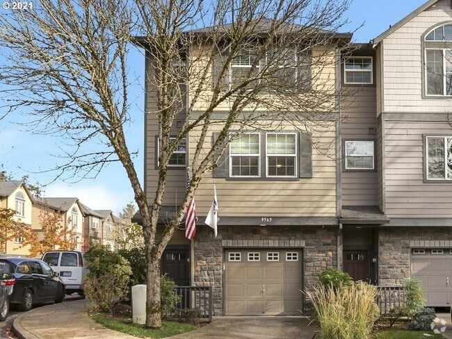 Building Photo - 9565 SW Tephra Ter Rental