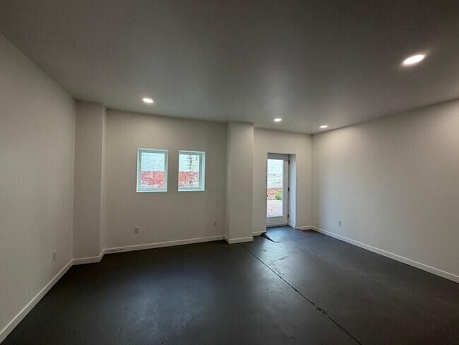 Photo - The Warehouse At Calhoun - RESIDENTIAL