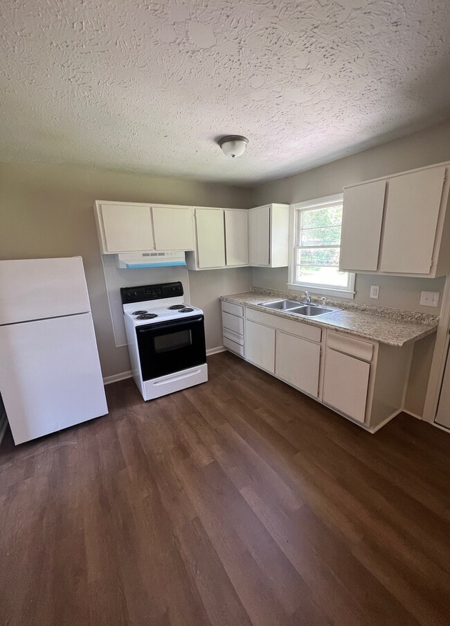 Photo - 113 SHANGRI-LA