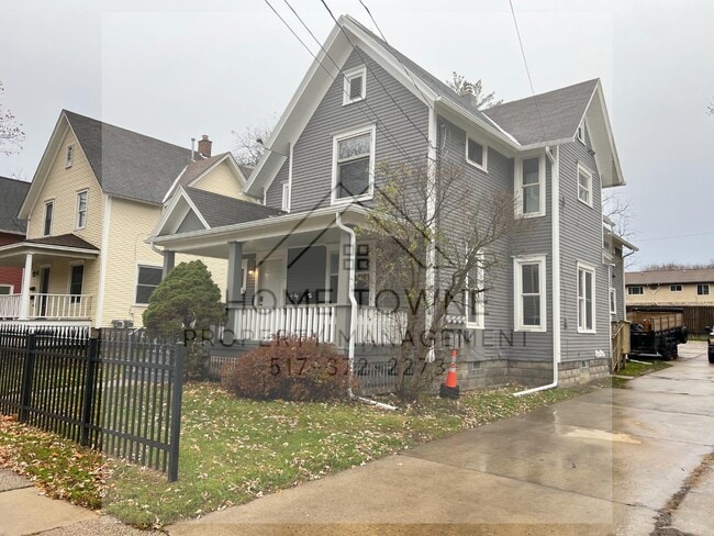 Photo - 819 N Walnut St
