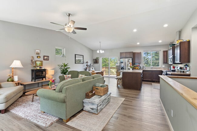 Photo - 115 N 34th St