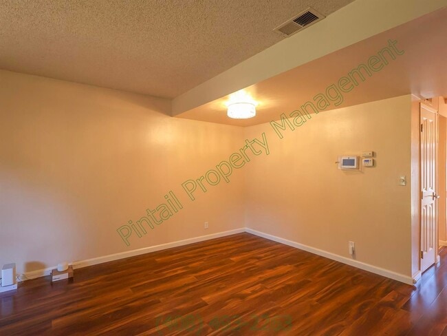 Photo - 1484 Carnot Dr