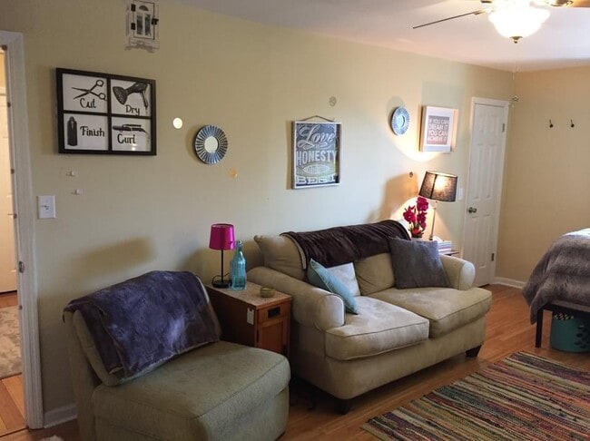 Photo - 3522 Wood Bridge Dr Unit A