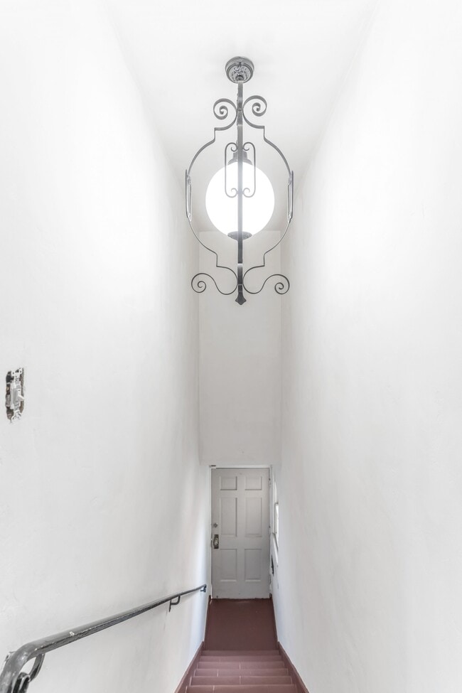 Photo - 6617 Waring Ave Unit 2