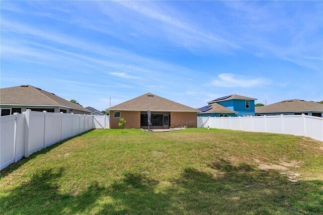 Photo - 135 Eloise Oaks Dr