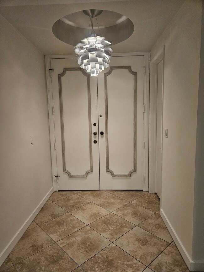 8871 Burton Way Unit 101