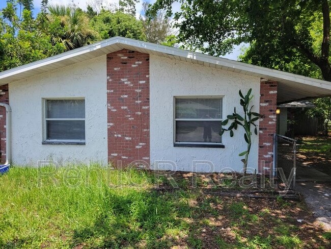 Building Photo - 3135 Pine Tree Ave Unit A Rental
