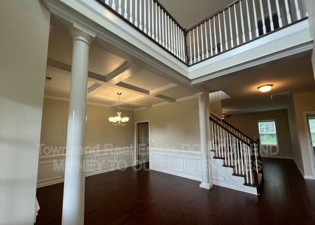 Photo - 6426 Burnside Pl